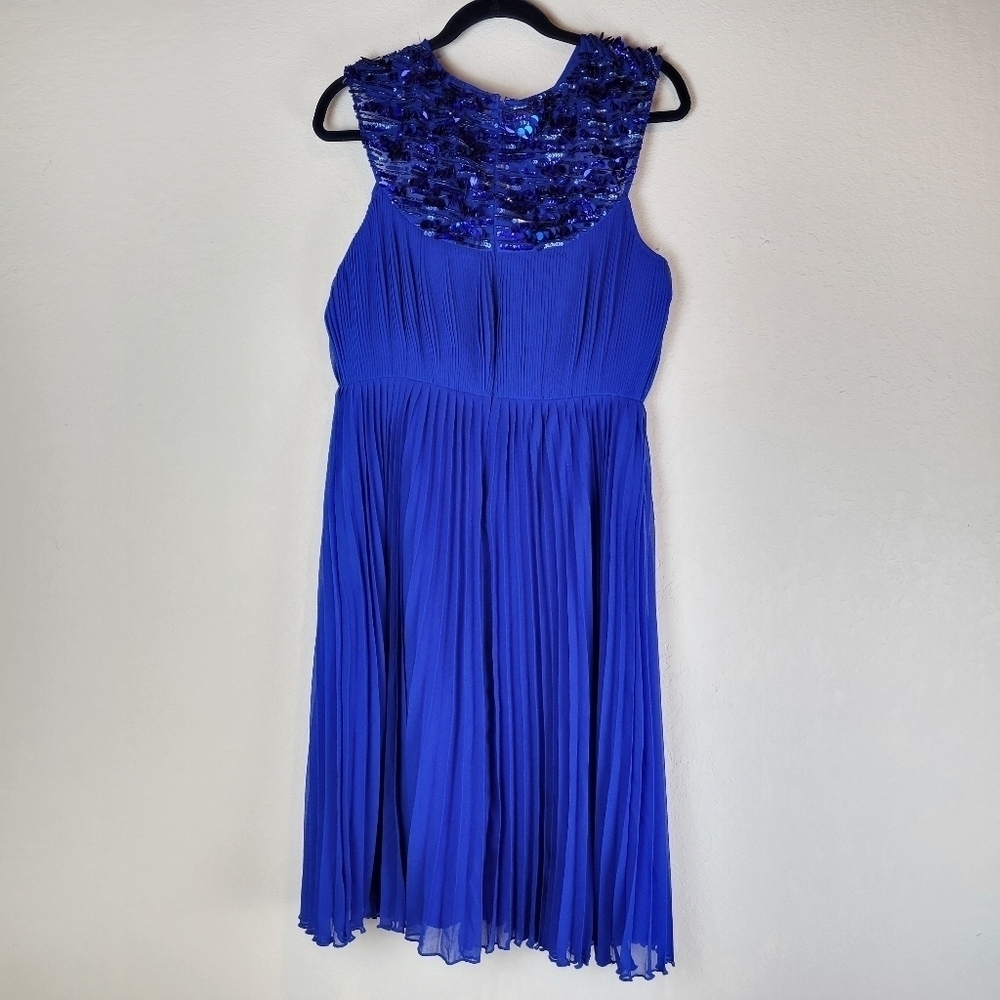 NWT Adrianna Papell Pleated Chiffon Sequin Halter Dress Brilliant Sapphire Sz 8 - Picture 6 of 15